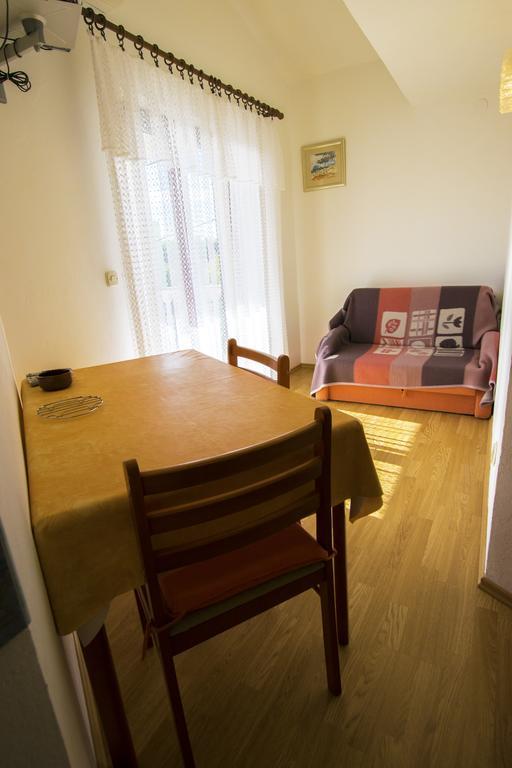 Apartments Zile 스타리그라드 파클레니차 객실 사진