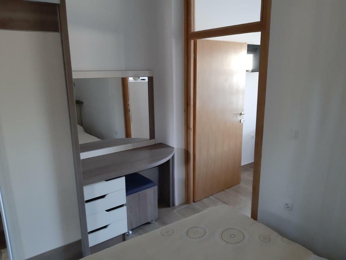 Apartments Zile 스타리그라드 파클레니차 외부 사진